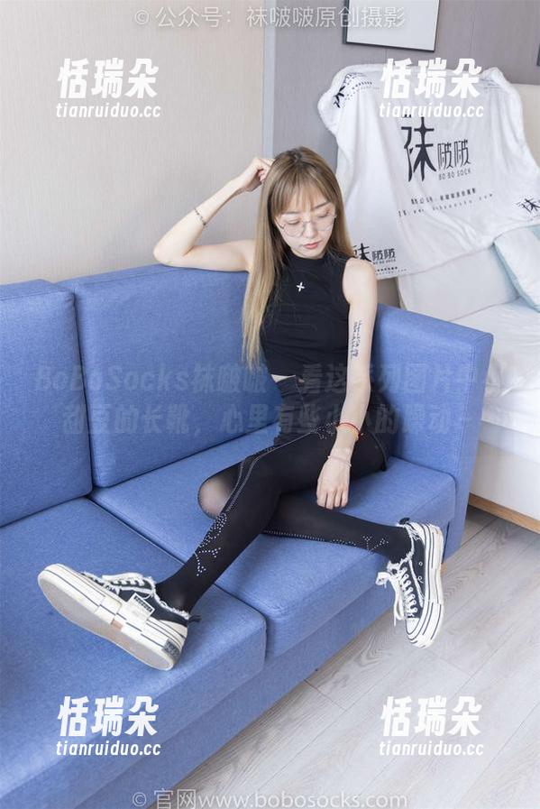 BoBoSocks袜啵啵-小甜豆 BoBoSocks袜啵啵 - 看这系列图片中小甜豆的长靴,心里有些小小的躁动~