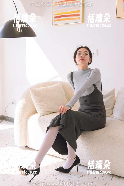 BoBoSocks袜啵啵-稚予 BoBoSocks袜啵啵 - 黑丝的诱惑一直在线,稚予的私房图集让我有种快想没完的错觉。