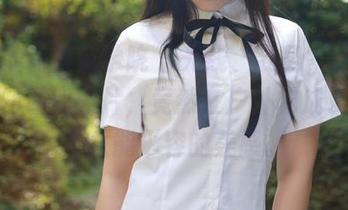 MFStar模范学院 – 光线、姿势，还有任莹樱的私房图片，竟然在户外构成了一种不太能形容的美感。