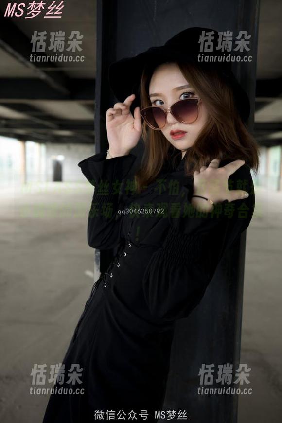 MSLASS梦丝女神-小蝴蝶 MSLASS梦丝女神 - 不怕,万圣节就是小蝴蝶的游乐场,快来观看她的神奇合集!