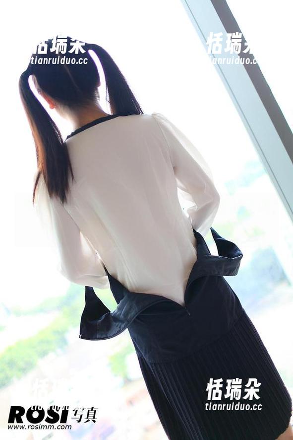 ROSI写真 ROSI的高清修女,准备好接受挑战了吗?
