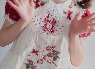这不是美图分享，这是Sayako＿今年4岁的玛丽罗斯大作战，谁能抗拒这样间接的挑逗？
