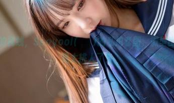 拨开云雾的视线，Seoyool(서율)的私拍套图，微型比基尼是不是太挑人了？