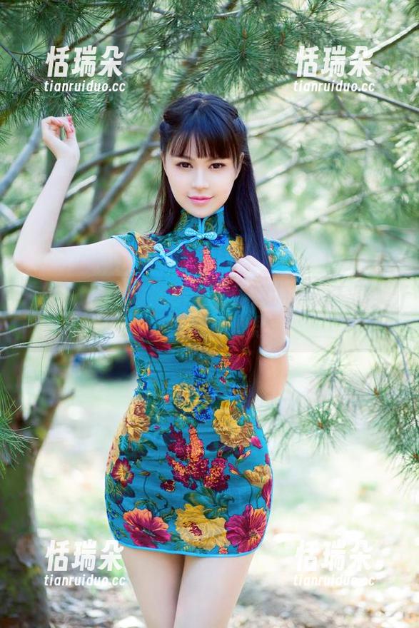 TuiGirl-王馨瑶 TuiGirl - 谁能拒绝王馨瑶的海边?图集之下的小心思