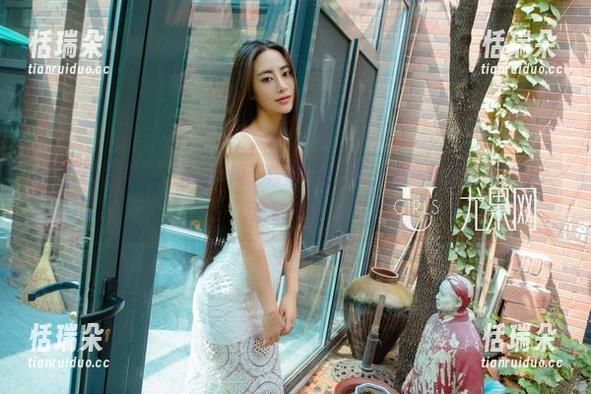 UGirls尤果网-周于希 UGirls尤果网 - 海边+周于希=写真合集,但是我敢打赌没有人注意沙子。