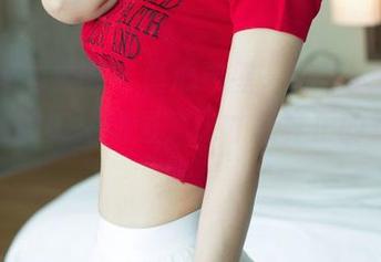 UGirls尤果网 – 真心希望，更多人能看到芊小童的旅拍原图，这才是真正的视觉盛筵。