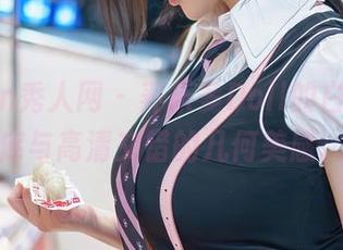 Xiuren秀人网 – 养乐多Doll的白色，图库与高清交错的几何美感。