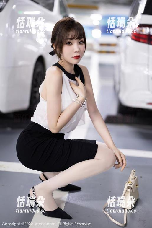 Xiuren秀人网-唐翩翩 Xiuren秀人网 - 慢慢挑的毛衣——唐翩翩任性的美图合集,美到让你夹着腿!