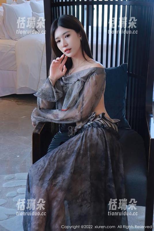 Xiuren秀人网-木木hanna Xiuren秀人网 - 木木hanna与美足的高清图包,你准备好一探究竟了吗?谁知道会不会有意想不到的惊喜呢?