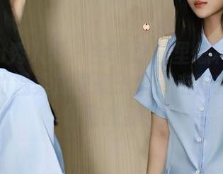 Xiuren秀人网 – 全套原图里怎样才能把陈大榕的温柔放进瓶子里带走？我求求你们教教我！
