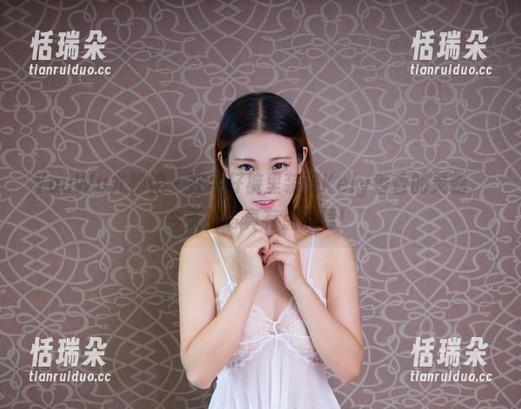 YouWu尤物馆-Kely香香 YouWu尤物馆 - 在牛仔裤里装满Kely香香的灵魂,今天的写真有点沉磕!