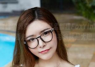 YouWu尤物馆 – 我觉得这就是孟狐狸FoxYini的肉丝作品集，越看越想再看，但毛病就是太短。