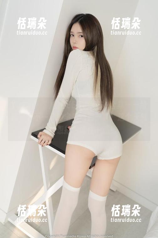 Yuka(유카)的PEEKCLOUD合集——给你一个不一样的宅家透视，哇，这个天气，我想打包再住一晚！