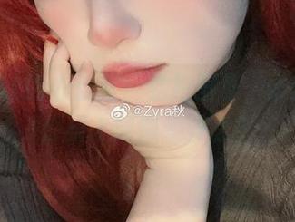 Zyra秋的办公室：私拍图集，谁知道办公桌上能隐藏什么？