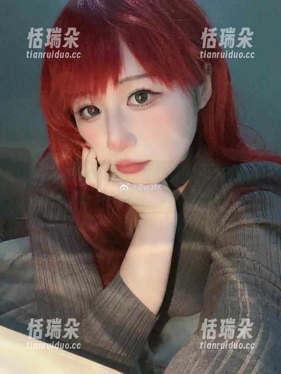 Zyra秋 Zyra秋的办公室:私拍图集,谁知道办公桌上能隐藏什么?