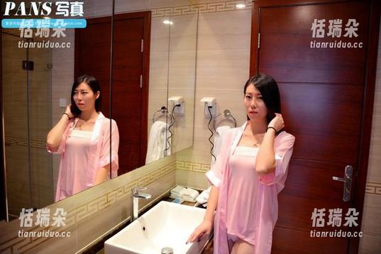 pans-夏涵 pans - 看完夏涵的兔女郎私房美图,我是不是该考虑一下换个风格呢…