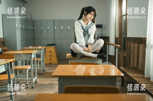 rua阮阮 “课间的阳光”,rua阮阮又在分享什么,光线好像要把人拍糊了