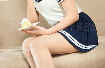 丽柜 – 壁纸中的怡萱，那个夏日的日子好想回味一下