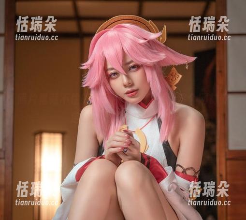 九言 照片里藏不住的情愫,九言倒是给这个网袜设定了个浪漫的可能性。
