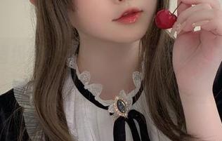 依依超级懒×女仆馆：一场写真中的奇异组合！