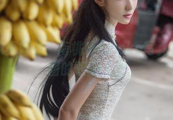 这一袜真好看：南桃Momoko写真集与原图的双面人生