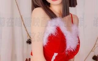 校服萝莉在喵糖映画最新图库，谁能抗拒这张脸呢？