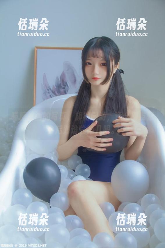 喵糖映画 喵糖映画的写真,旗袍园游,适合朋友聚会后对谁偷瞄几眼。
