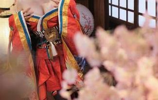 凭什么大梨子不是御姐能把“2B”拍成这样，高清得让我忍不住想歪…