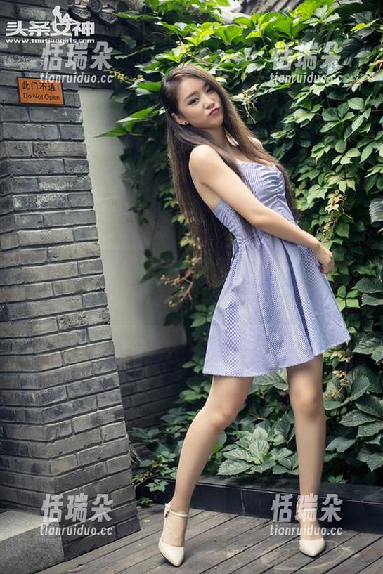 头条女神-信悦儿 头条女神 - 最新信悦儿居家美图:宅在家里,也可以撞进你心里的风景!