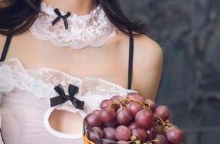 头条女神 – 李丽莎的纯白图集，光影无圣光，请自带想象力！