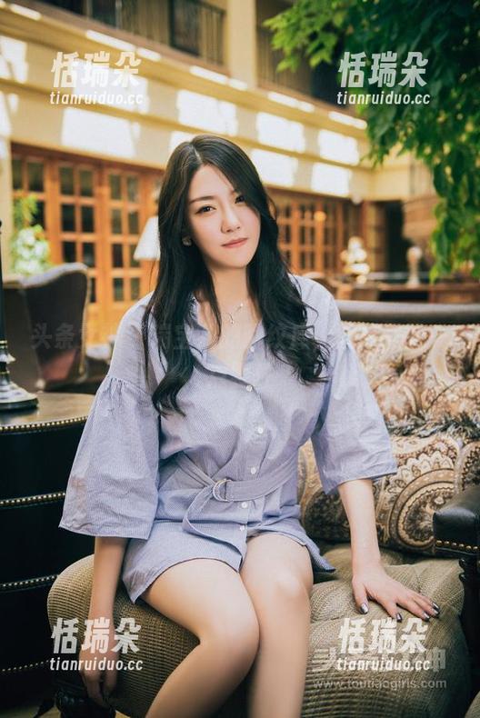 头条女神-瑞宝儿 头条女神 - 瑞宝儿的豹纹库,图库里的一点野性