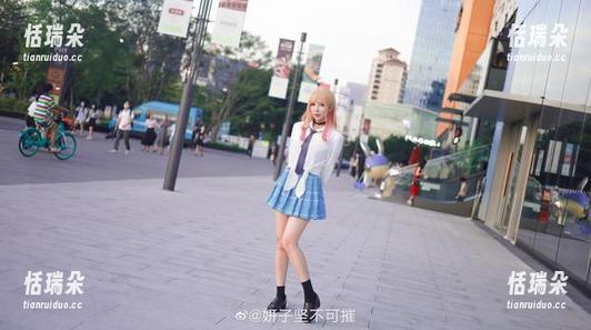 妍子坚不可摧 说说妍子坚不可摧的吉他妹妹与她的定制图集,总有些意外的小惊喜