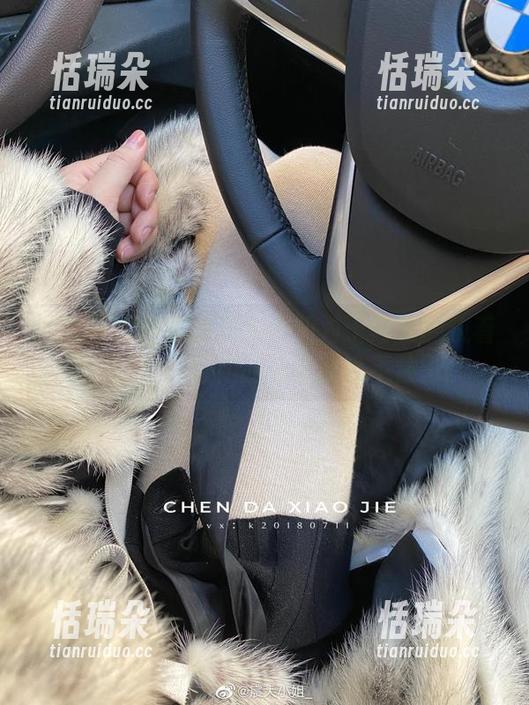 宸大小姐 微密圈 - 看得出宸大小姐对于内衣的执着吗?这个高清作品集让我坐不住了。