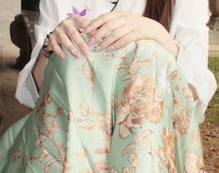 小众视觉 – 小苹果女仆大冒险：美图媳妇图包特辑！
