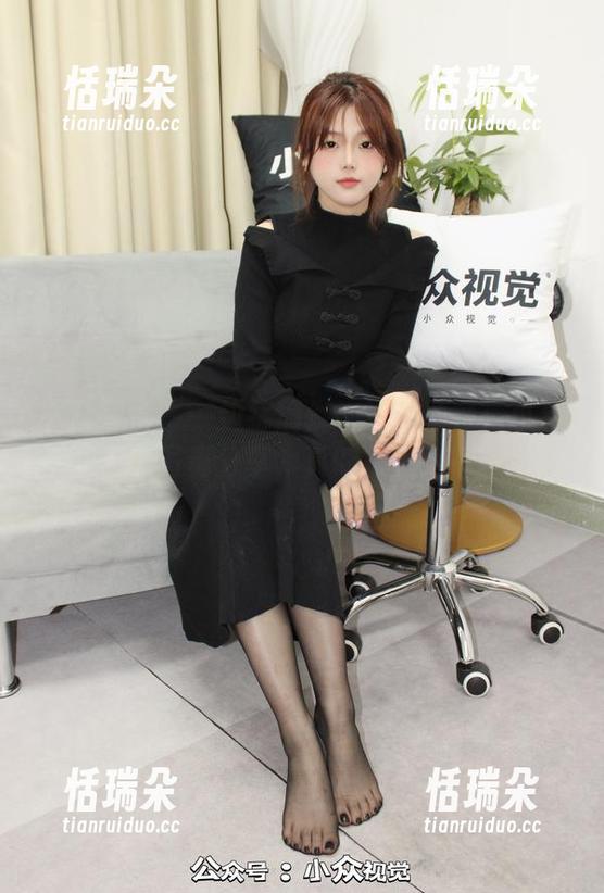 小众视觉-小薯条 小众视觉 - 一边练瑜伽一边想薯条:小薯条的写真分享,真的很‘入味’