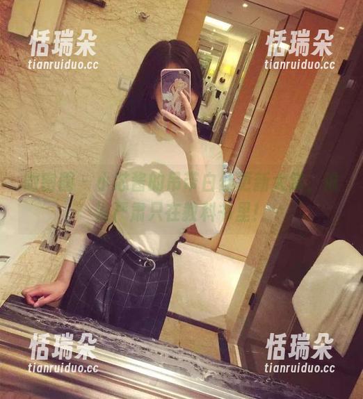 小芯酱 微密圈 - 小芯酱的吊带白丝更新大赏,谁说严肃只在教科书里!