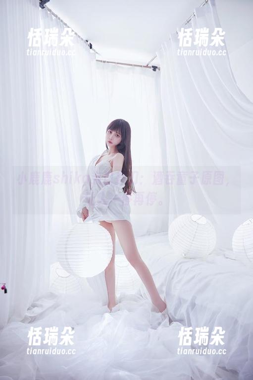 小鹿鹿shika 小鹿鹿shika亲自操刀:酒吞童子原图,让人一停再停。
