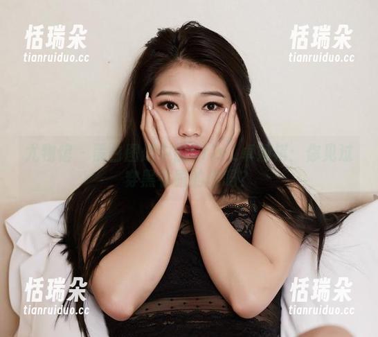 尤物馆-Cris_卓娅祺 尤物馆 - 黑白图册中的Cris_卓娅祺:你见过穿黑衣服的佛吗?