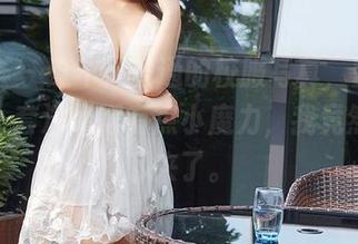尤蜜荟 – 这不是普通的校服写真，戴渃欣把这一套演绎得有点小魔力，我竟然停不下来了。