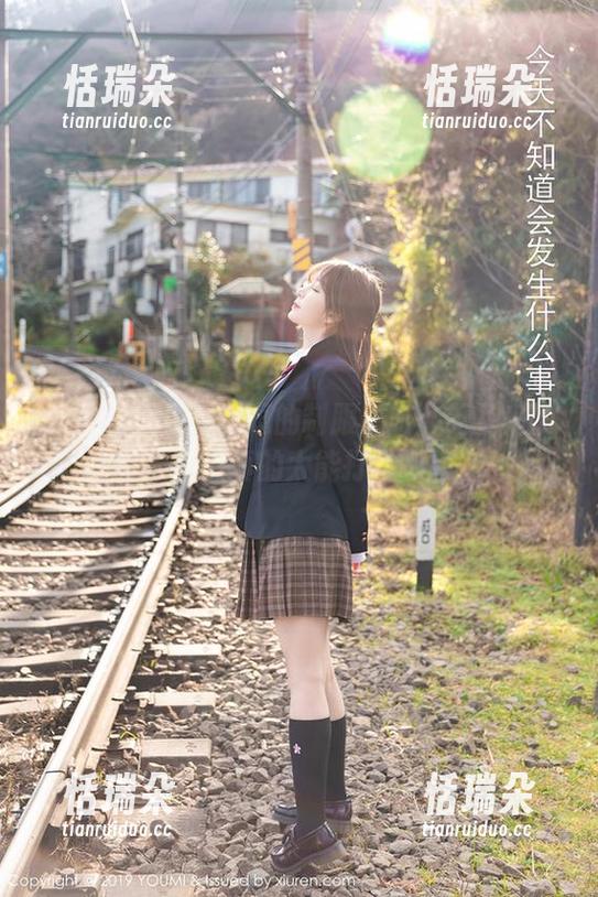尤蜜荟-是小逗逗 尤蜜荟 - 是小逗逗的制服之旅:无圣光的原图,真的太能打了吧!