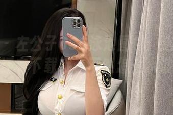 微密圈 – 左公子666泳池图包：这次不仅要看，还有下载哦，不然怎么水波不兴！