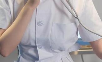 白色网衫是年年Nnian的战斗装备——原图，请问今天的目标是，干嘛去？