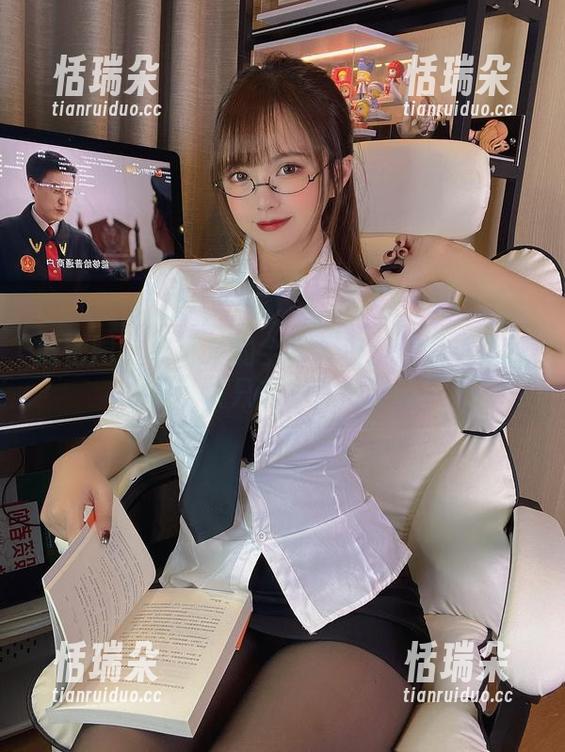 张思允 微密圈 - 张思允的全套图包:让你知道连体衣不仅只有模特才穿的!
