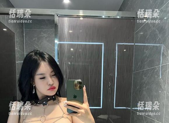 张鑫baby 微密圈 - 想知道张鑫baby如何演绎红丝魅魔?高清版本等你下载!