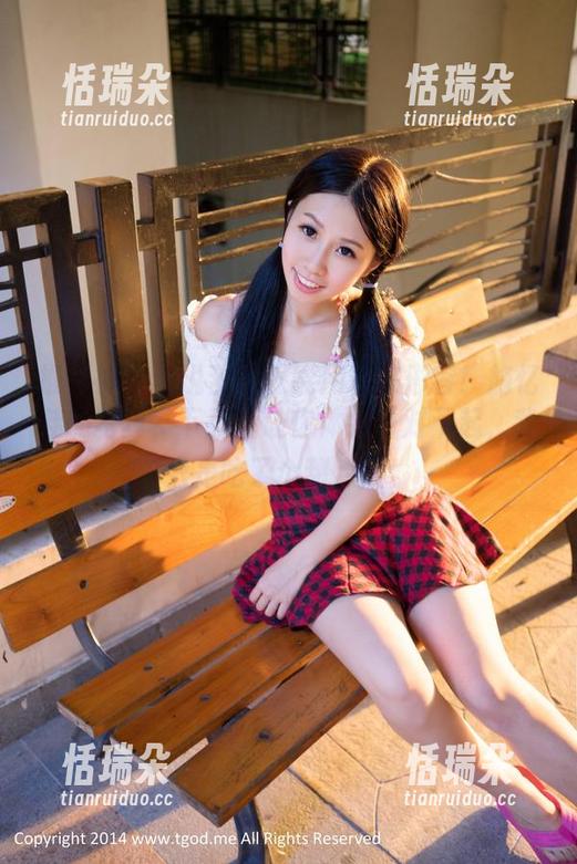 推女神-施忆佳 推女神 - 谁说甜心只能用糖来形容!施忆佳的写真,下载后让你体会“对不起,我只是吃了个甜点”!