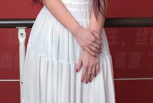 推女郎 – 就连欣这样的博主，丝袜作品怎么不给我们点更明显的”资源“提示？