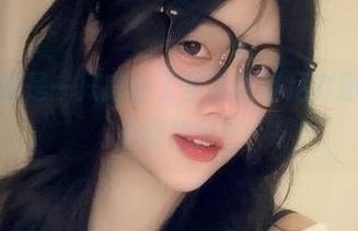 一波免费的是一只废喵了圣诞比基尼套图，图得我心痒难耐！