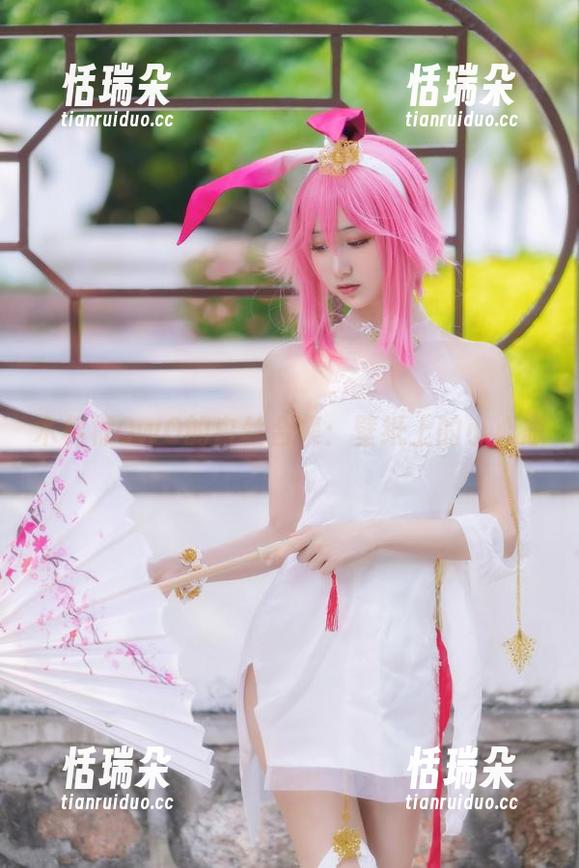 木棉棉OwO 木棉棉OwO的白丝合集:壁纸上的小心思