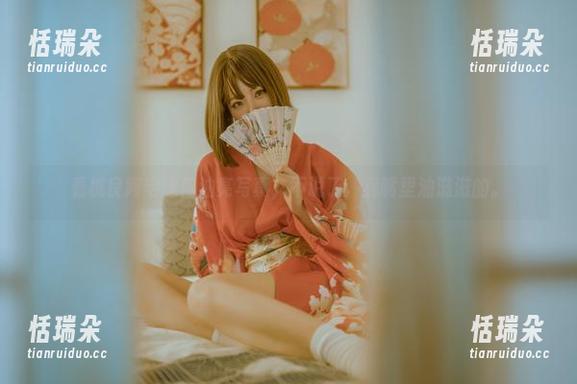 桃良阿宅 看桃良阿宅这组油亮写真,不说了,我嘴里油滋滋的。