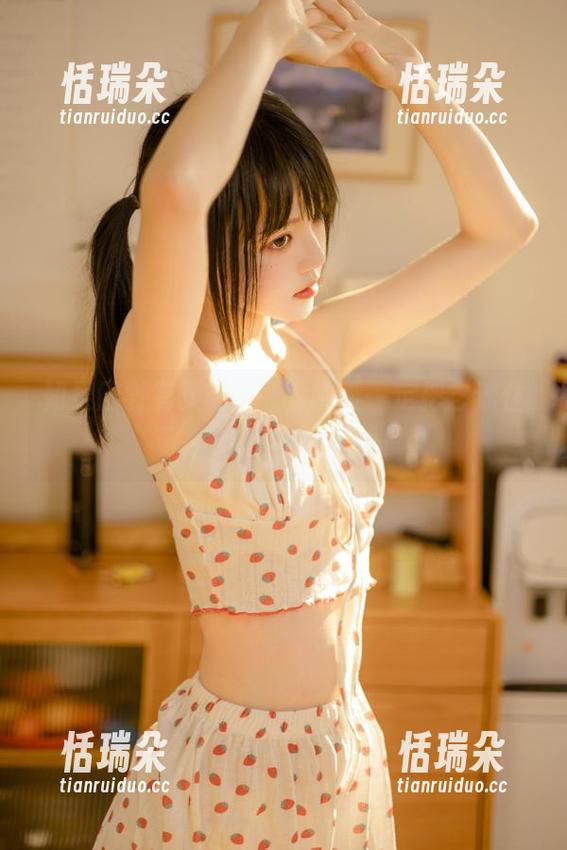 桜桃喵 如果田野有灵魂,那桜桃喵一定把它迷住了,私房图包上线!